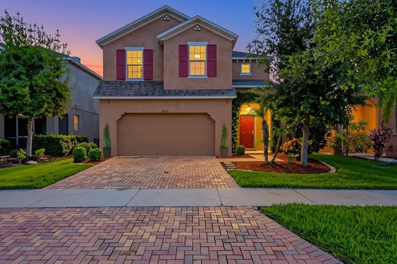 10229 Newminster Loop, FL