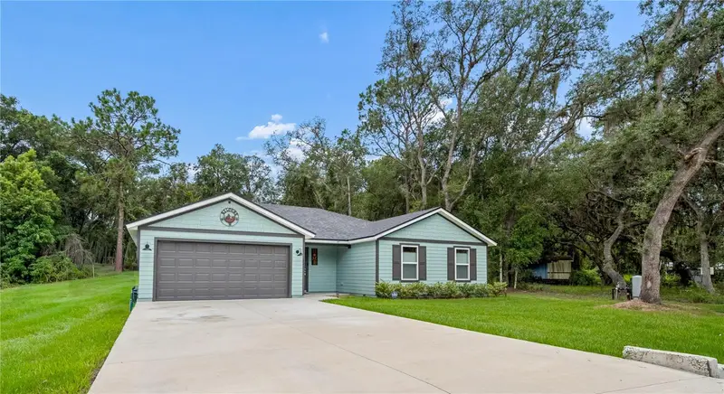 111 Breezeway Ave, FL
