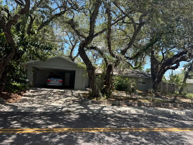 439 E Martin Luther King Jr Dr, FL