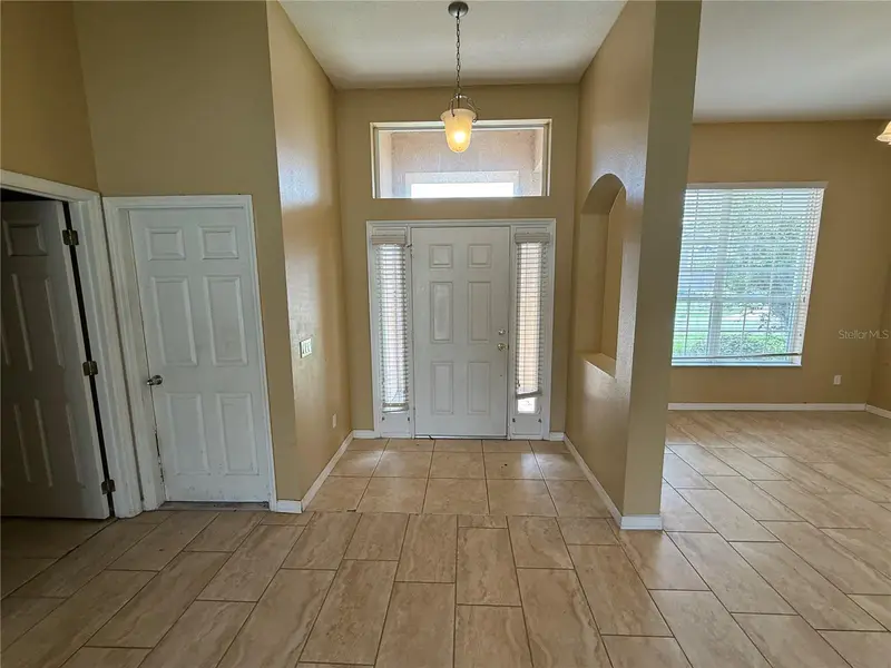7101 White Trillium Cir, FL