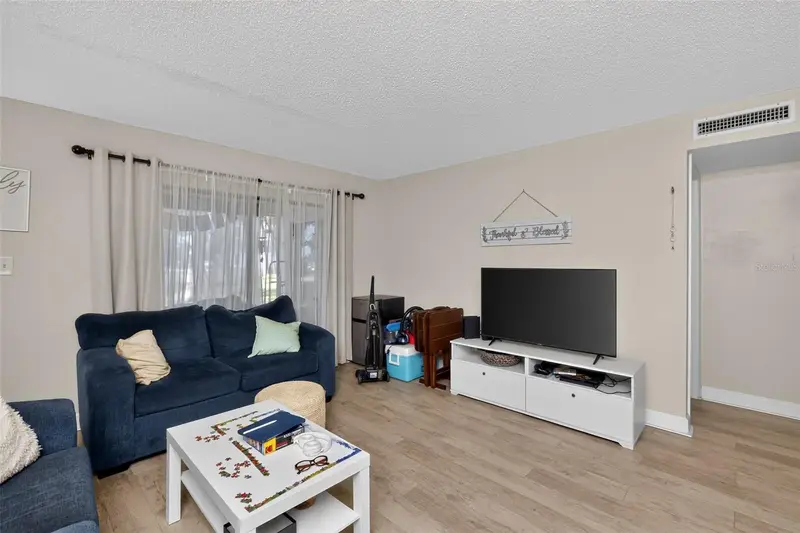 2650 Countryside Blvd #B104, FL