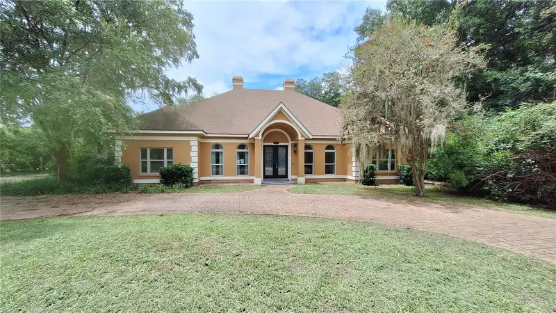 2210 Se Laurel Run Dr, FL