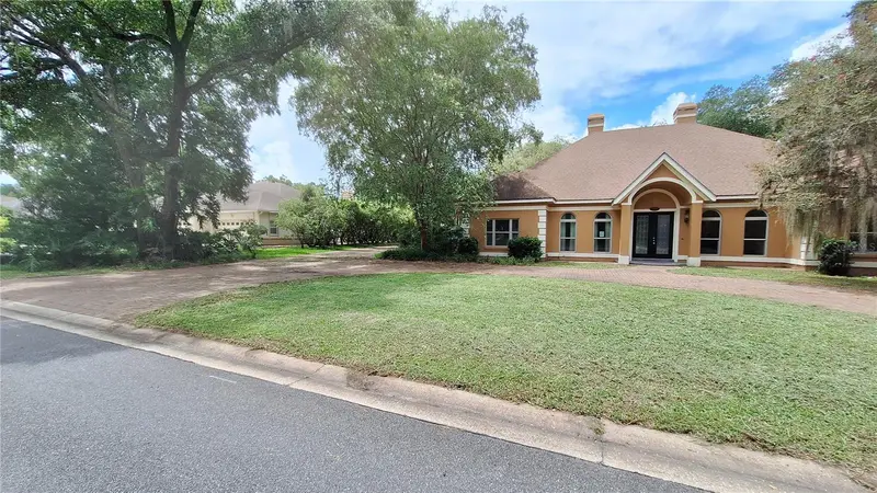 2210 Se Laurel Run Dr, FL