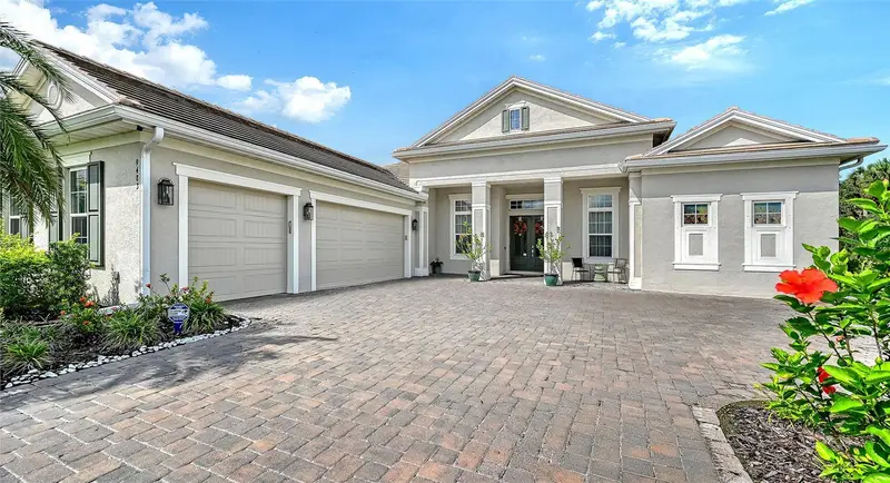 9483 Tequila Sunrise Dr, FL