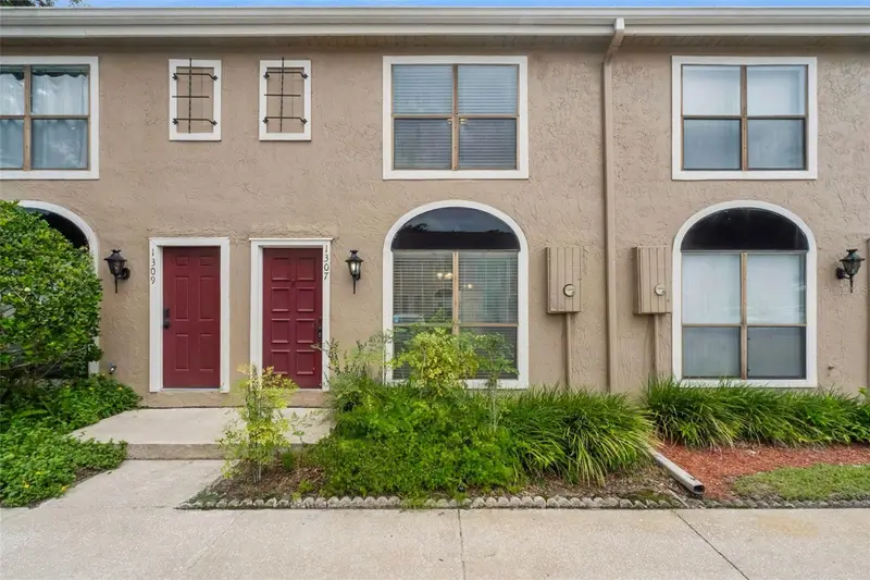 1307 Park Villa Pl, FL