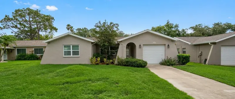 1633 St Catherine Dr E, FL