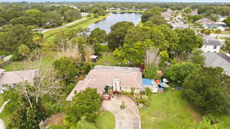 517 Linda Ln, FL