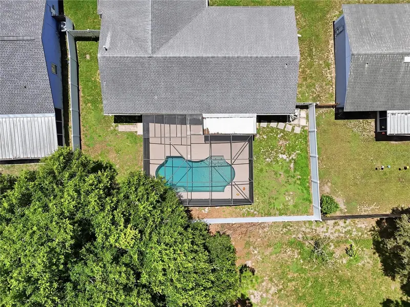 133 Rebecca Dr Ne, FL