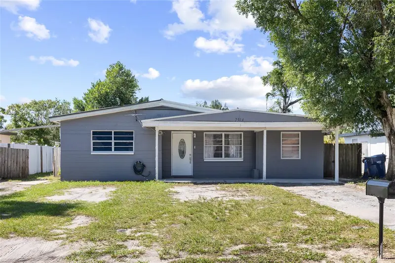 2313 E 111th Ave, FL