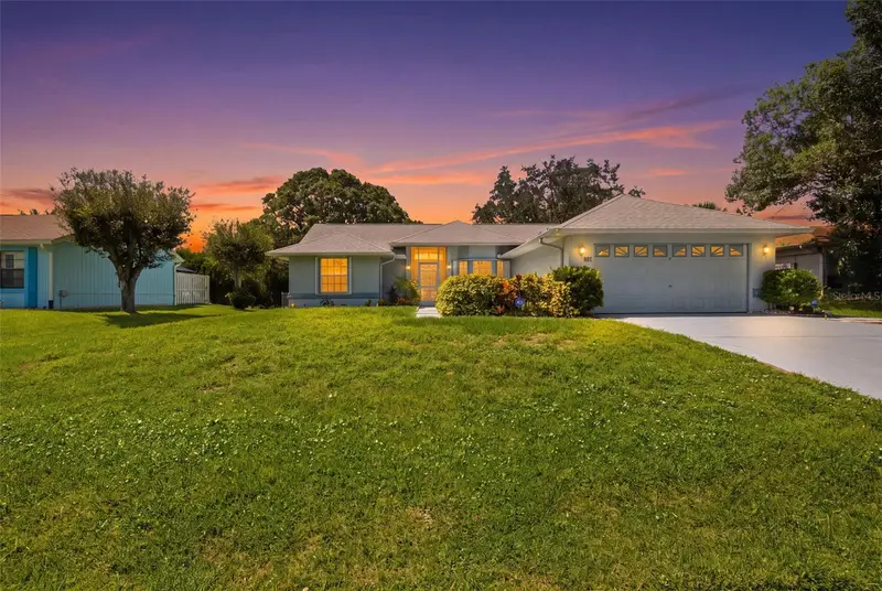 881 Foster Ave, FL