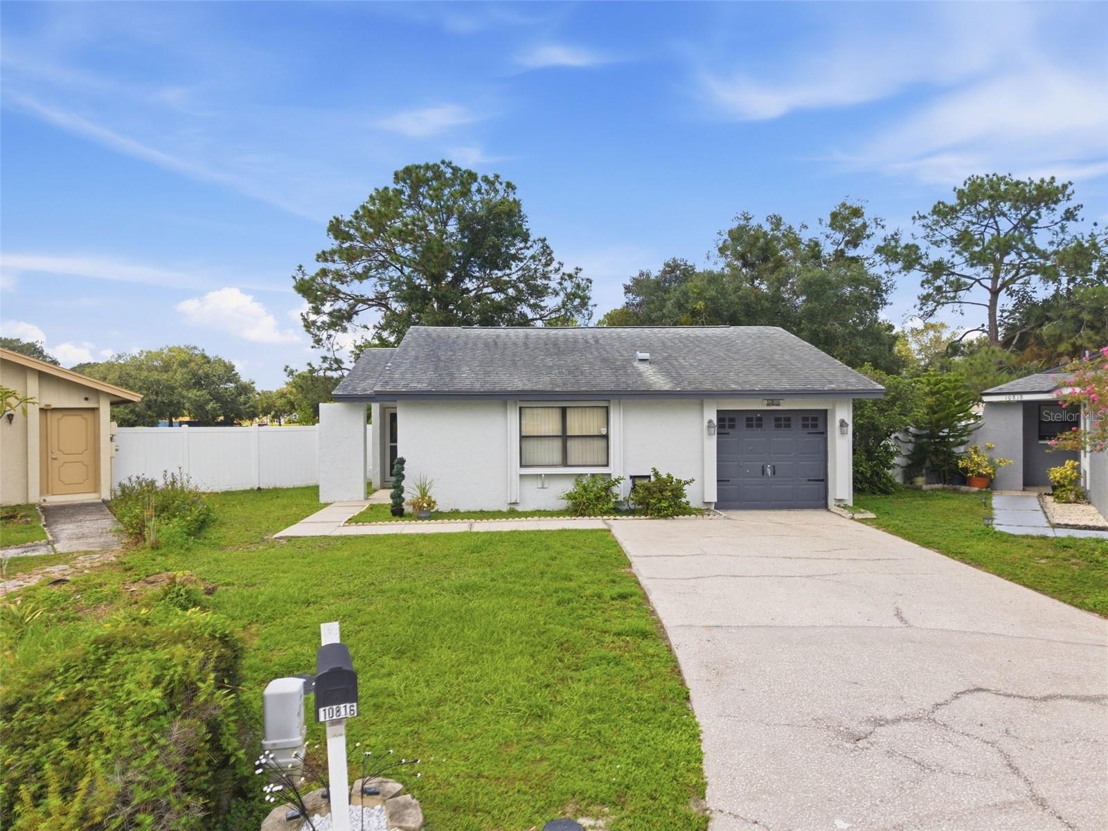 10816 Fairfield Village Dr, FL