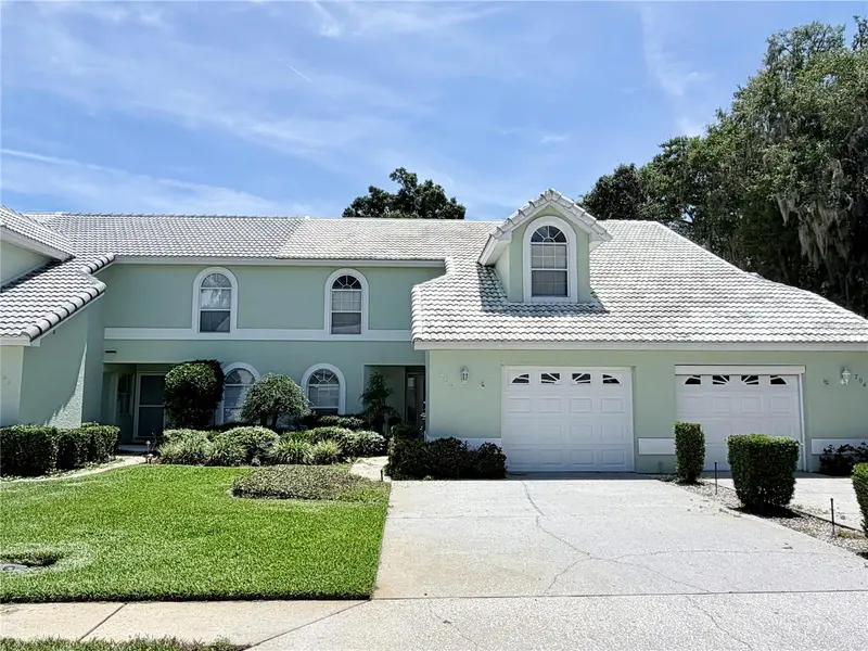 706 Moray Dr, FL