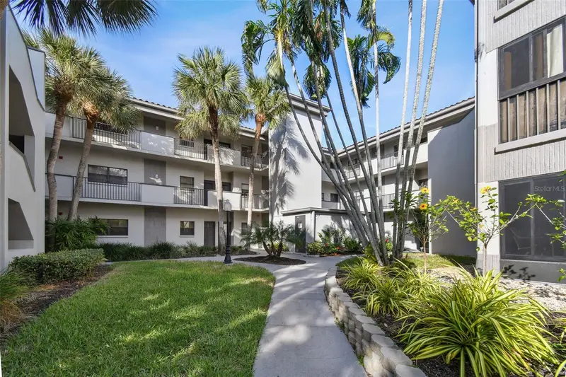 2650 Countryside Blvd #C309, FL