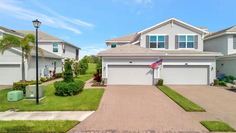947 Tidewater Shores Loop, FL