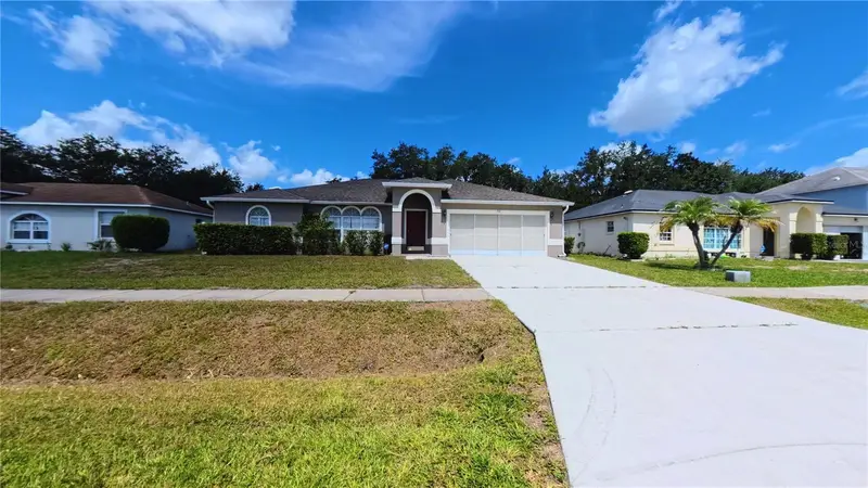 566 Oak Branch Cir, FL