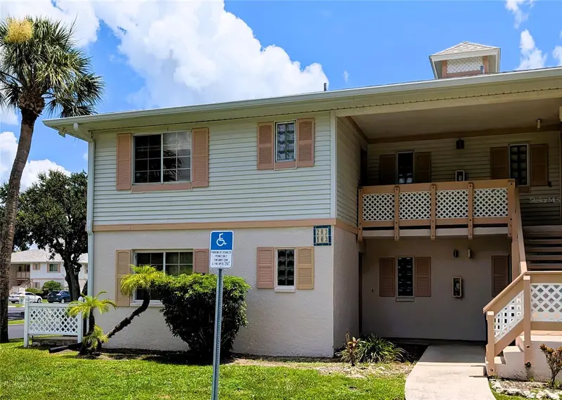 1051 Forrest Nelson Blvd #L103, FL