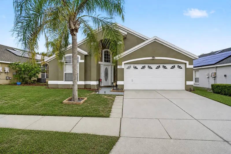 726 Rochester Loop, FL