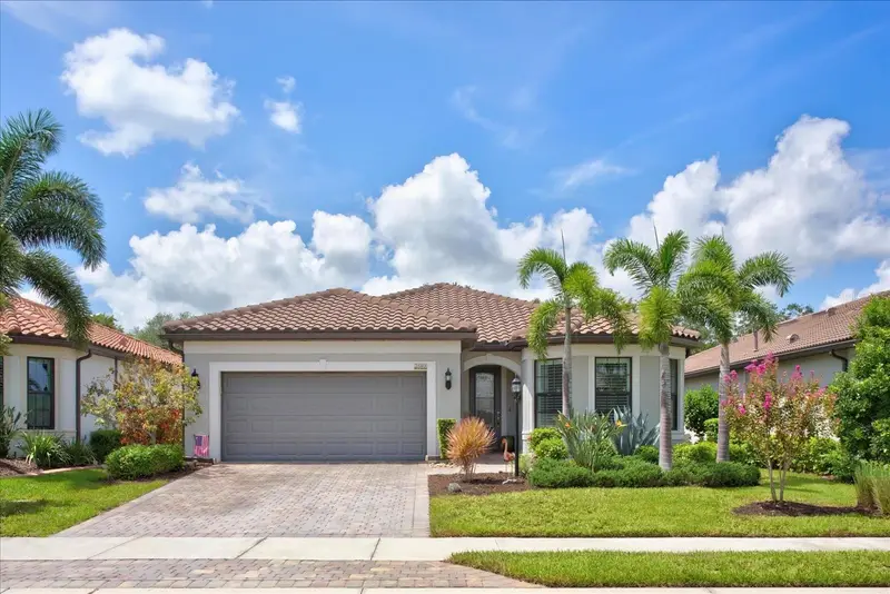 7608 Viola Loop, FL