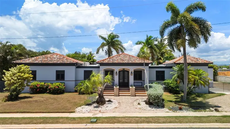 Zaragoza  St. Hacienda El Molino #C-12, PR