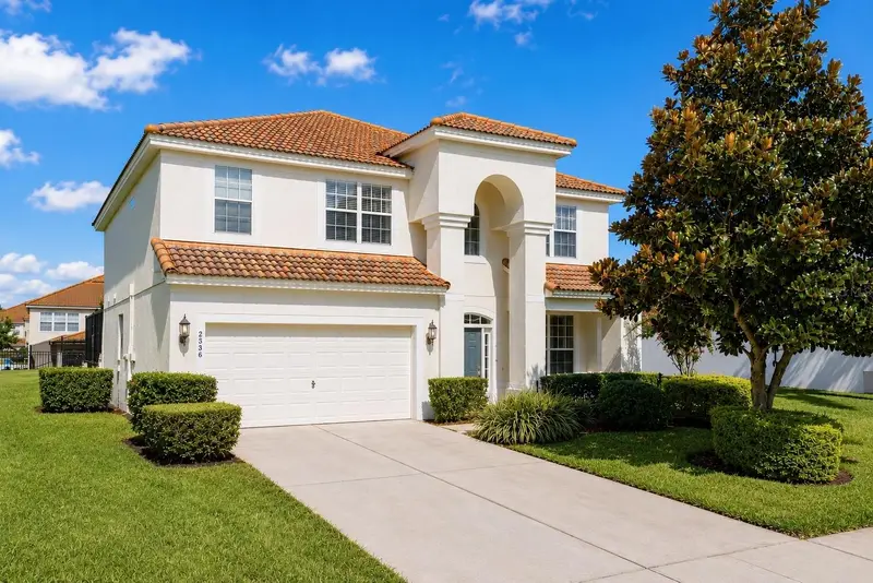 2536 Holtrock St, FL