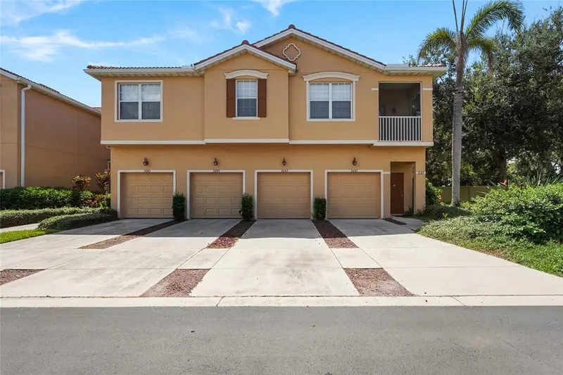 3687 Parkridge Cir #8-106, FL