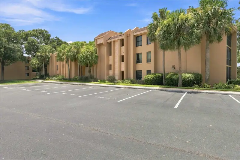 620 Cranes Way #303, FL
