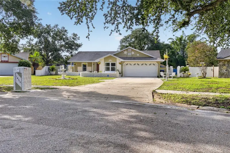 1435 Lamplighter Way, FL