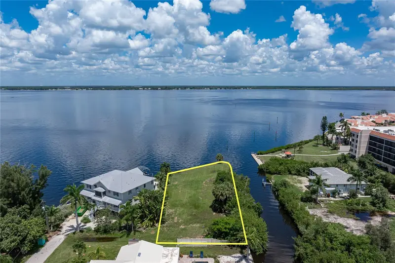 302 Klispie Dr, FL