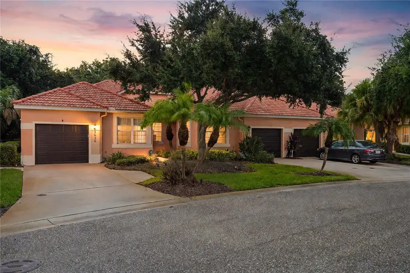 5626 Cortina Ln, FL