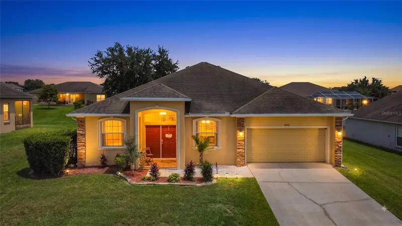 8230 Woodvine Cir, FL