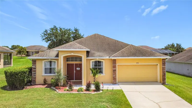 8230 Woodvine Cir, FL