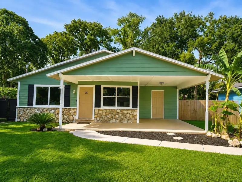 35 Almond Rd, FL