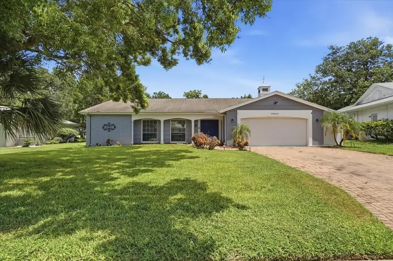 13010 Pebble Beach Cir, FL