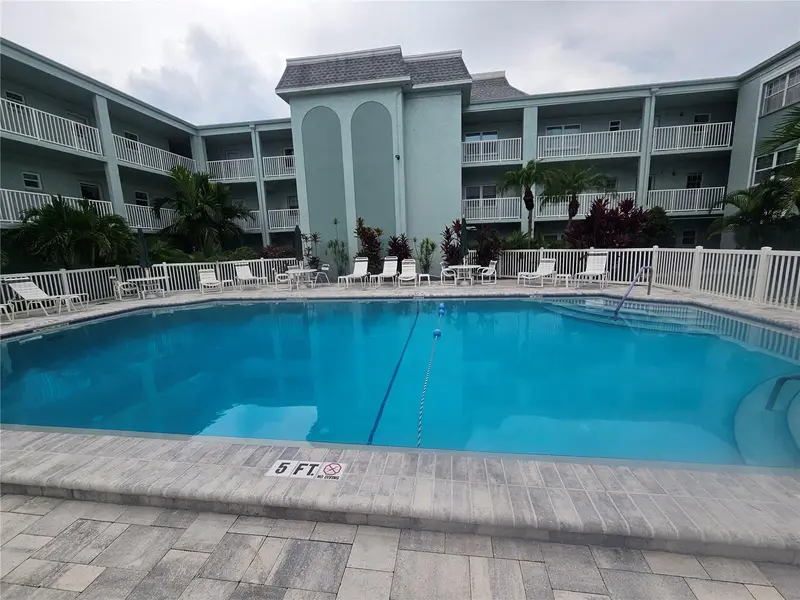 1706 Belleair Forest Dr #310, FL