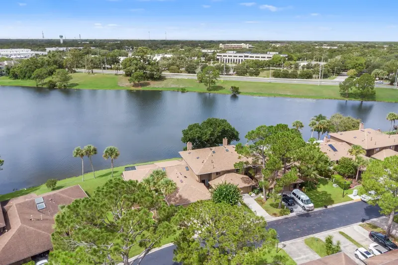 182 Heron Bay Cir, FL