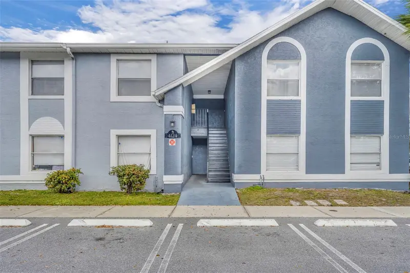 4124 Pershing Pointe Pl #4, FL