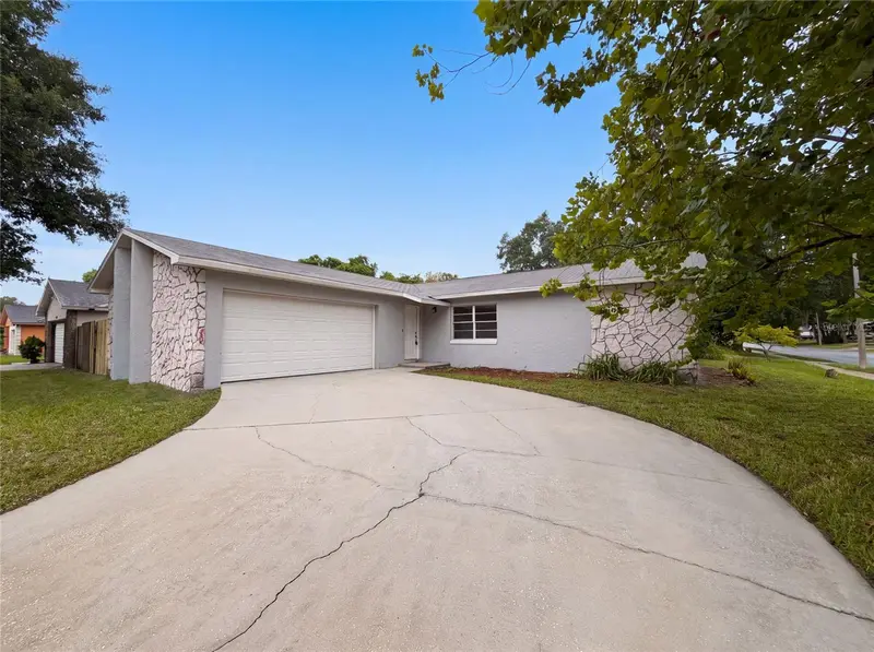 8310 Rolling Log Dr, FL