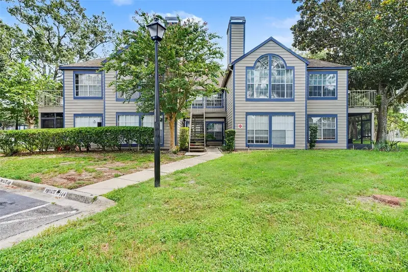 945 Bakewell Ct #205, FL