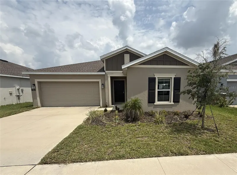 752 Trotters Dr, FL