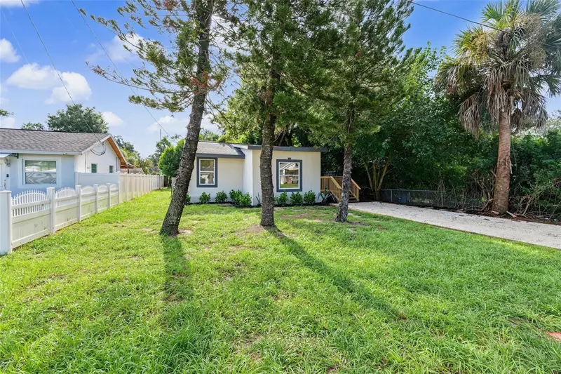 8713 N Edison Ave, FL