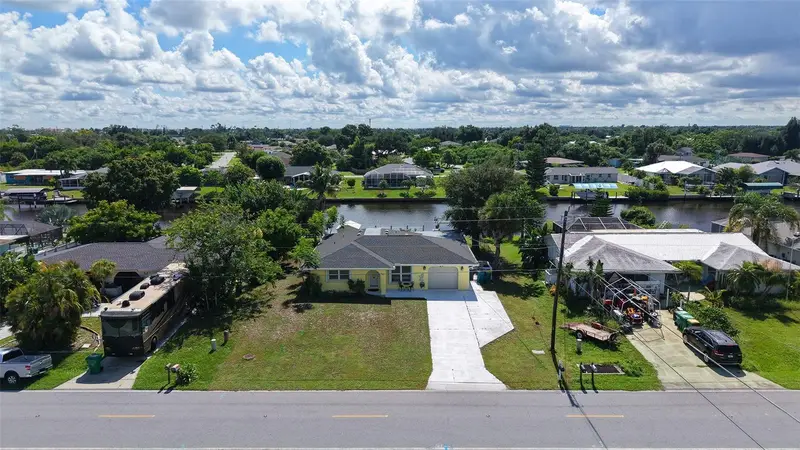 481 W Tarpon Blvd Nw, FL