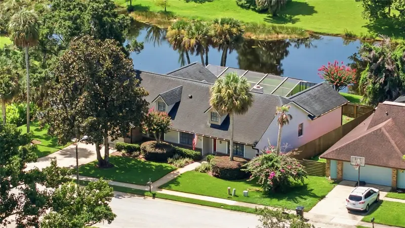 807 Riverbend Blvd, FL