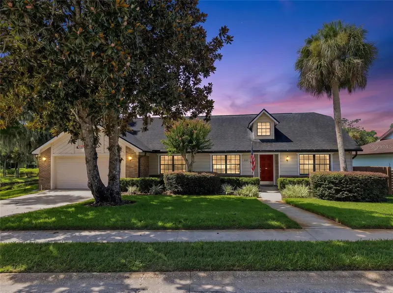 807 Riverbend Blvd, FL