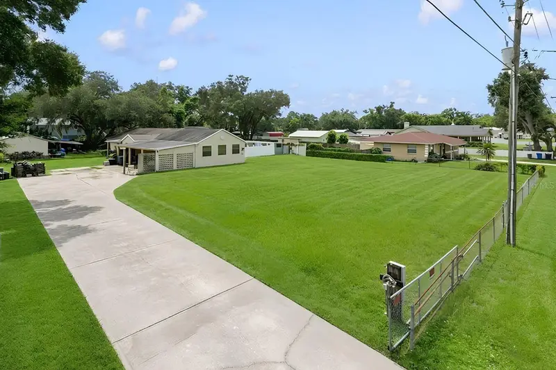 11735 Marjory Ave, FL