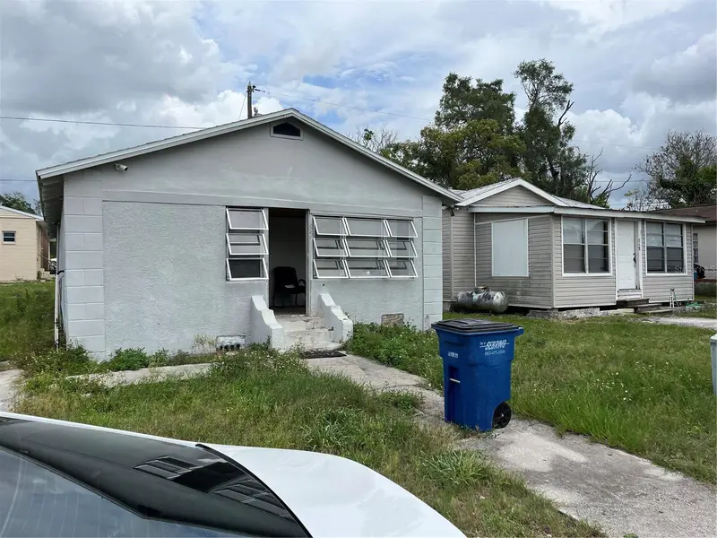 852 Shirley St, FL