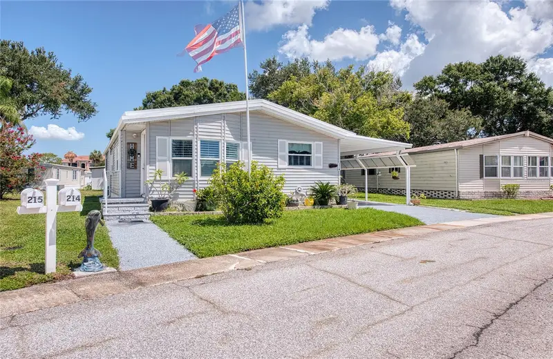 214 Dolphin Dr N, FL