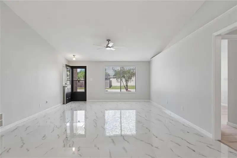 5588 Garden Grove Cir, FL