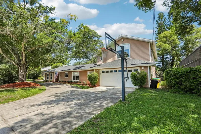 3131 N Canal Dr, FL