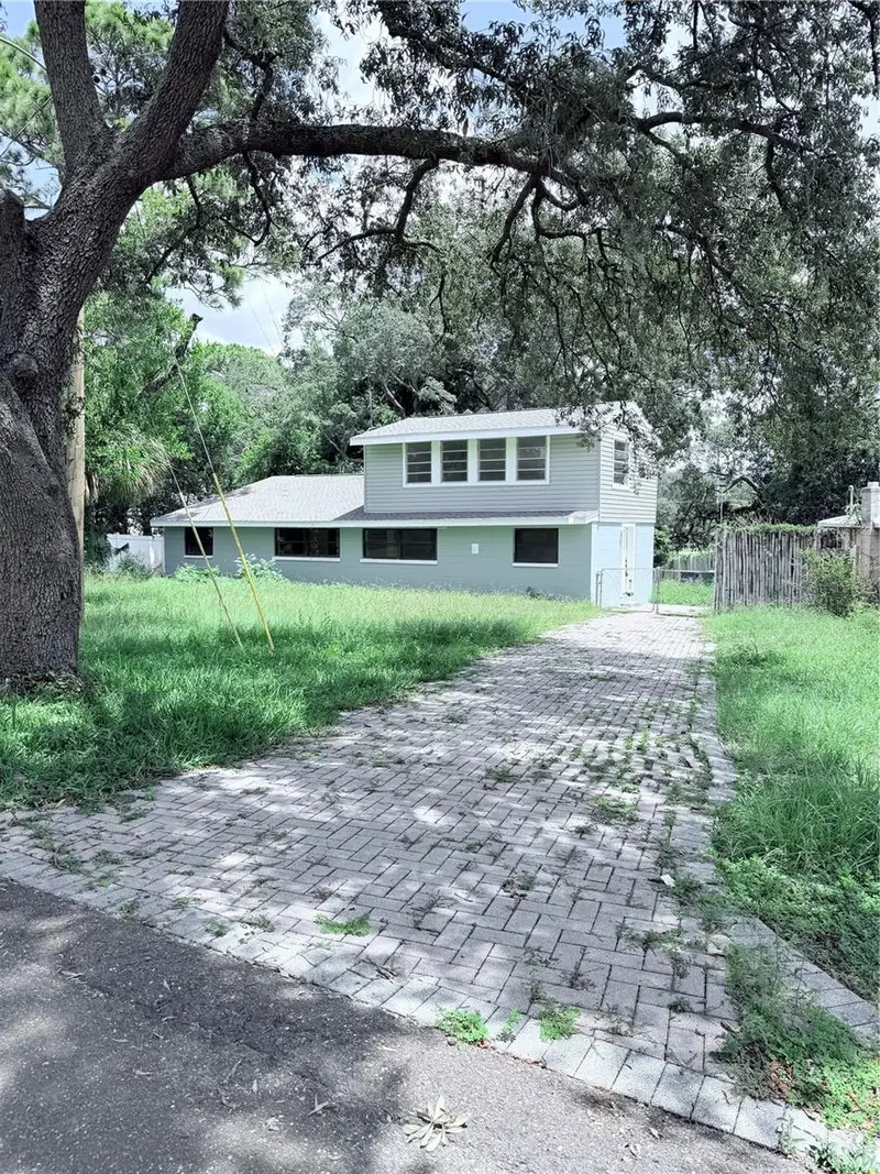 10801 N Edison Ave, FL