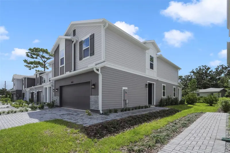 1633 Greenleaf Woods Cv, FL